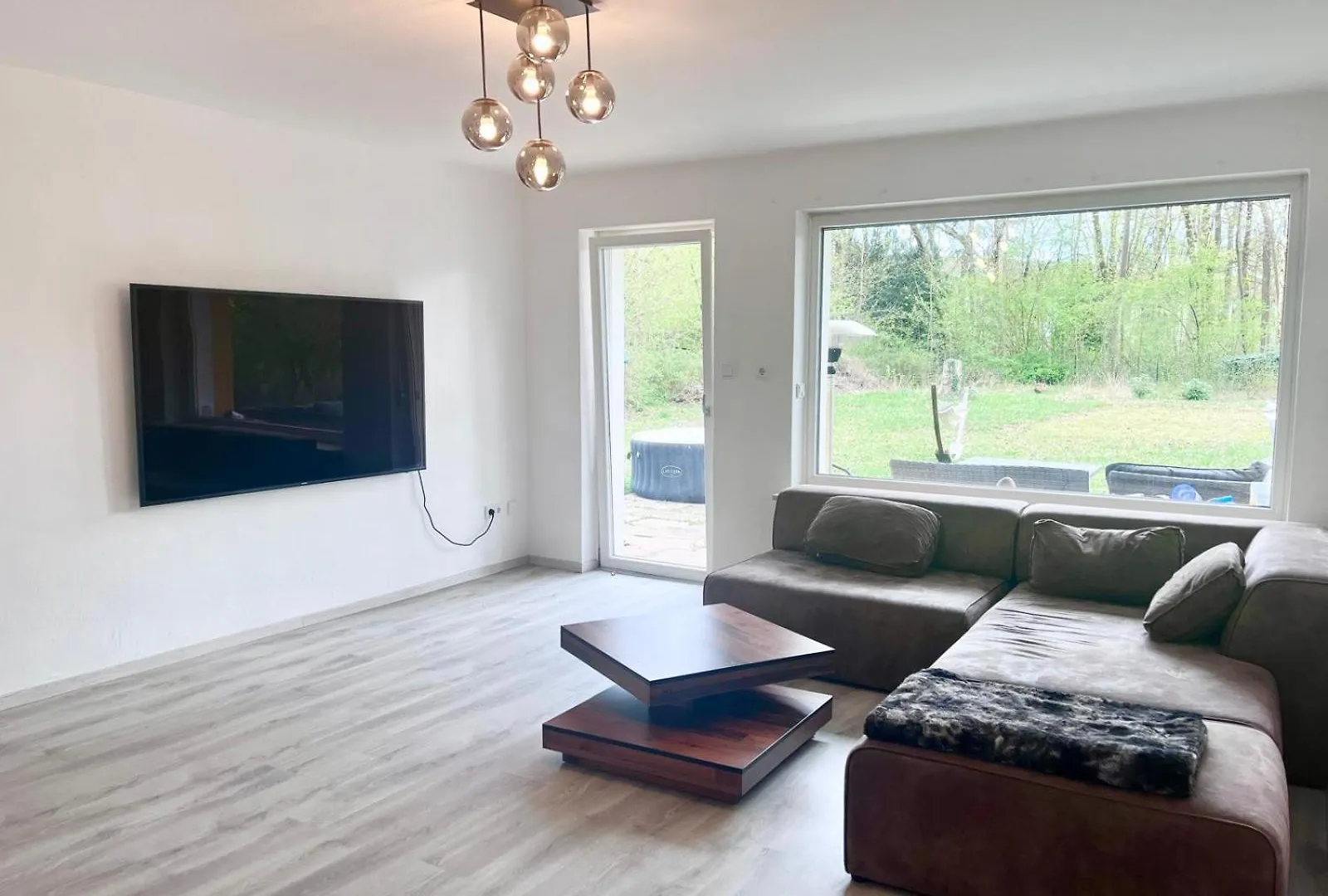 Large Munich House With 4 Bedrooms In A Quiet And Greened Villa Area Near 뮌헨 아파트