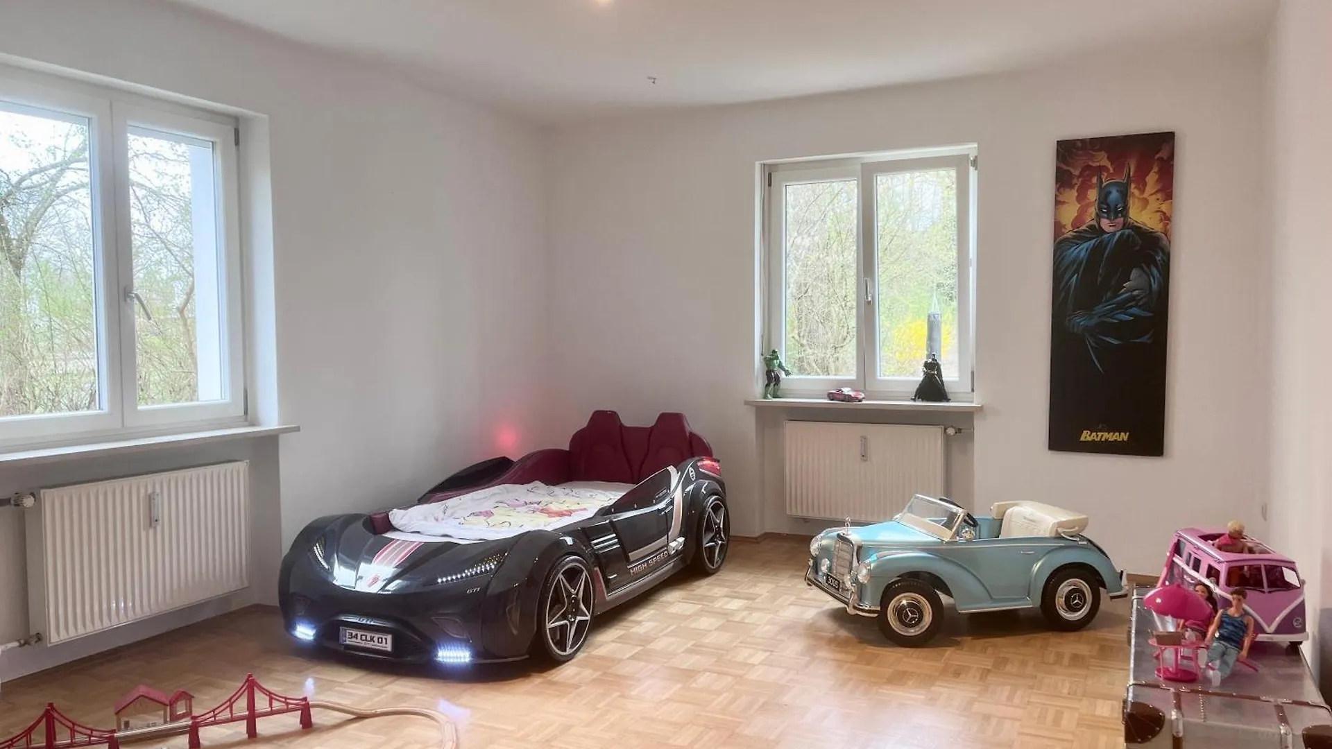 Large Munich House With 4 Bedrooms In A Quiet And Greened Villa Area Near 뮌헨 0*,  독일